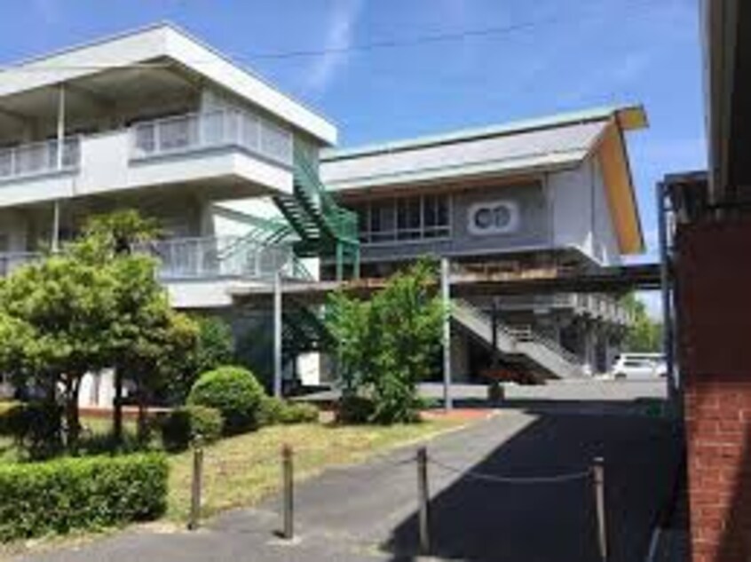 早島町立早島中学校(中学校/中等教育学校)まで1413m ホーマットキャピタル　Ｂ