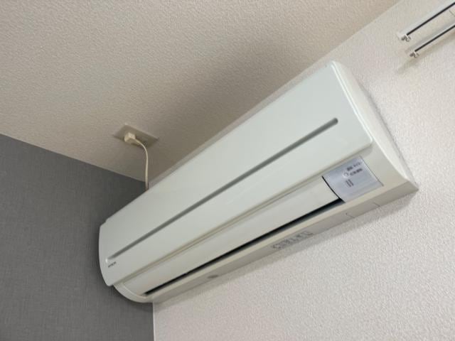 エアコン 山陽本線（中国）/鴨方駅 バス10分鴨方クリニック前下車:停歩2分 2階 築16年