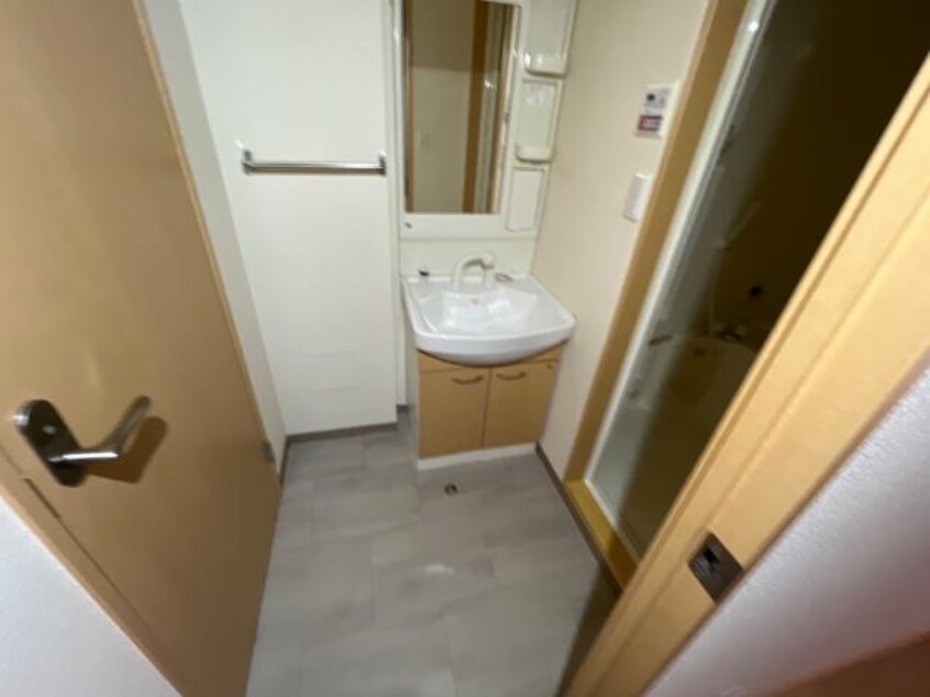 脱衣場 山陽本線（中国）/鴨方駅 バス10分鴨方クリニック前下車:停歩2分 2階 築16年