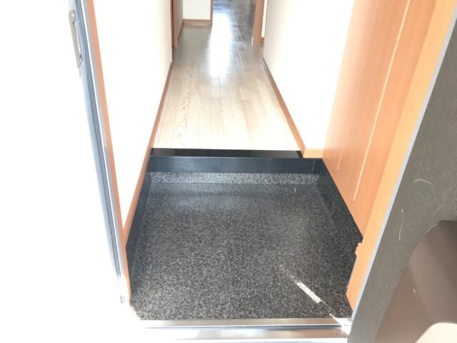 玄関 水島臨海鉄道水島本線/弥生駅 徒歩14分 1階 築21年