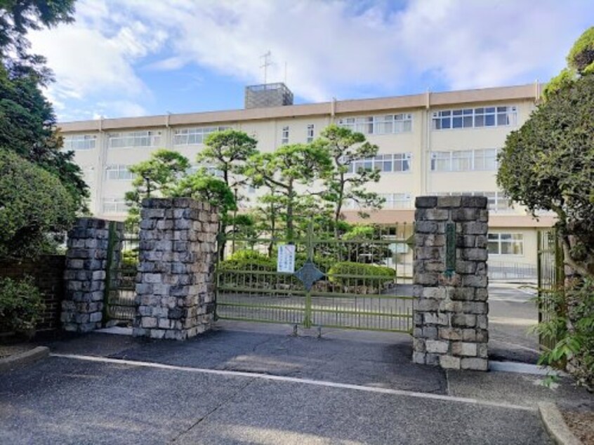 岡山県立倉敷青陵高校(高等学校/高等専門学校)まで307m 山陽本線（中国）/倉敷駅 徒歩13分 2階 築26年