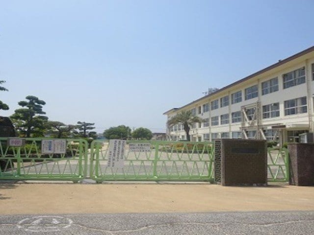 中州小学校まで1000m 水島臨海鉄道水島本線/球場前駅 徒歩15分 1階 築19年