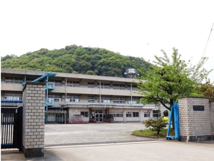 連島北小学校まで650m 山陽本線（中国）/西阿知駅 徒歩27分 2階 築4年
