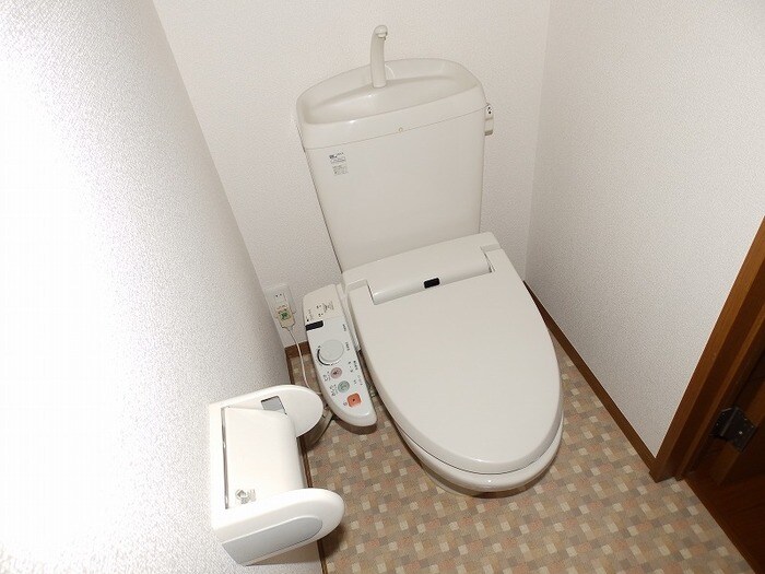  ロイヤルガーデンミルフィー　A棟