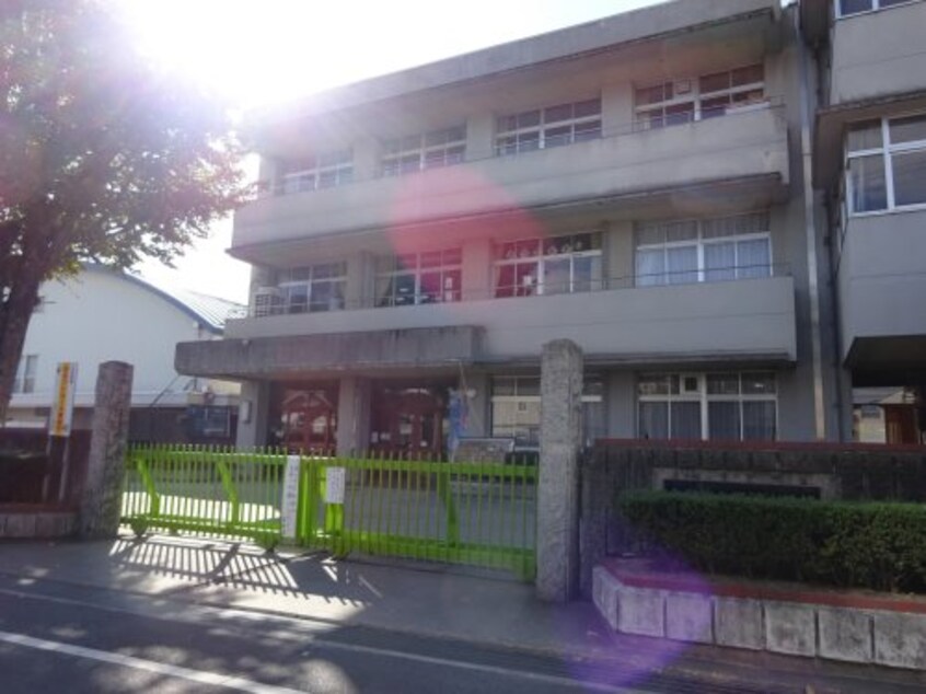 倉敷市立川辺小学校(小学校)まで1898m 伯備線/清音駅 徒歩8分 2階 築15年