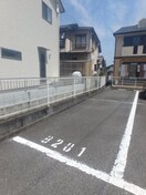 西中新田　フォンティーヌB　2LDK　駐車場 フォンティーヌＢ