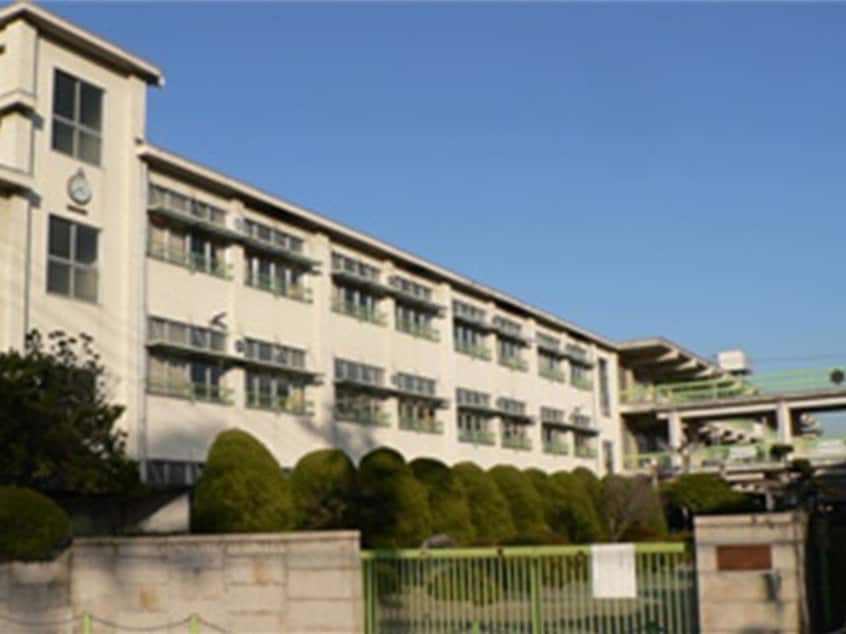 倉敷市立万寿小学校まで1200m アルトピアーノ