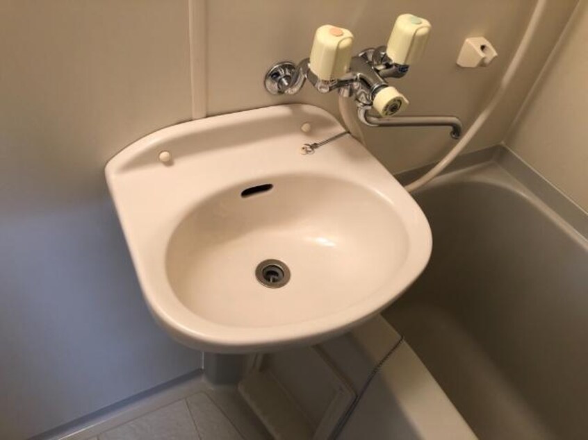 洗面台 山陽本線（中国）/倉敷駅 バス10分八王寺口下車:停歩4分 2階 築27年