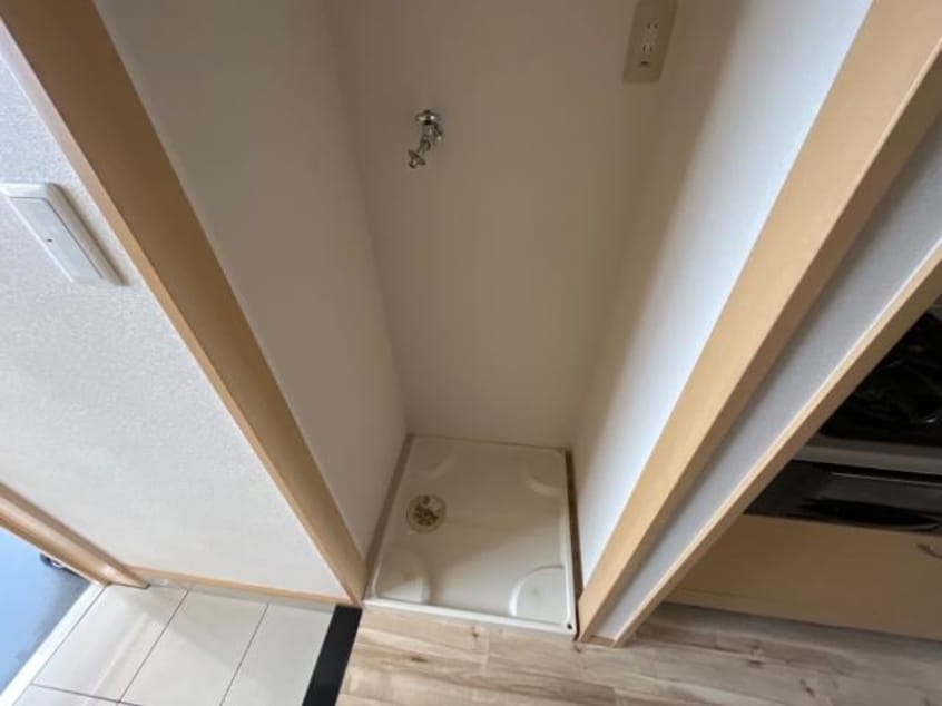 洗濯機置場 山陽本線（中国）/鴨方駅 バス10分鴨方クリニック前下車:停歩2分 2階 築16年