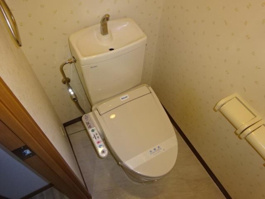 シャワー付トイレ 山陽本線（中国）/西阿知駅 徒歩18分 2階 築24年