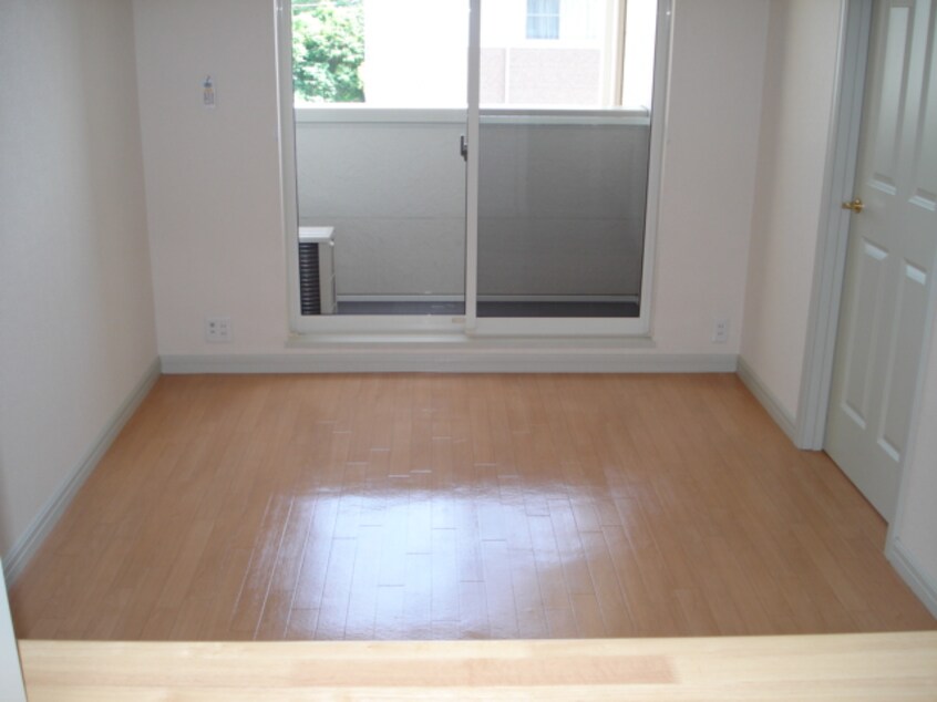 リビング 山陽新幹線（中国・九州）/新倉敷駅 バス22分東小高地下車:停歩5分 2階 築17年