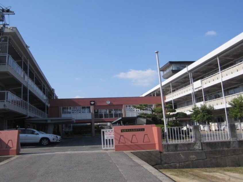 玉島東中学校まで1100m 山陽本線（中国）/新倉敷駅 徒歩44分 1階 築1年