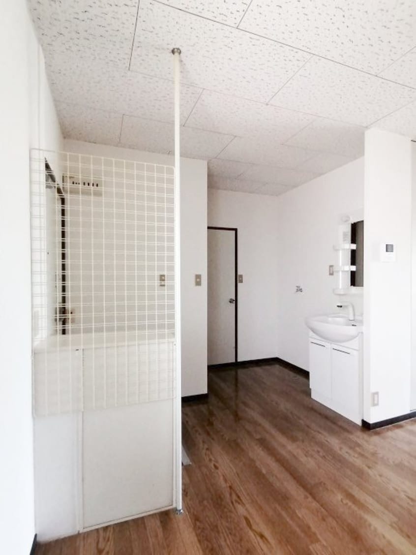 ザグザグ西阿知店 734m 山陽本線（中国）/西阿知駅 徒歩17分 1階 築38年