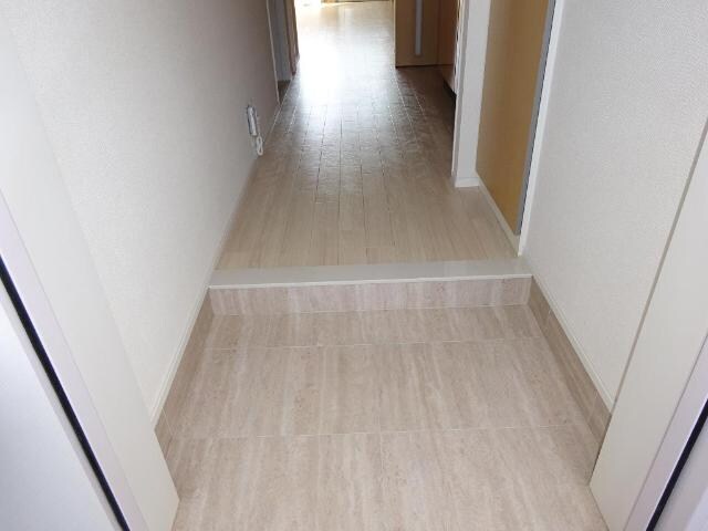 玄関 水島臨海鉄道水島本線/弥生駅 徒歩11分 2階 築8年