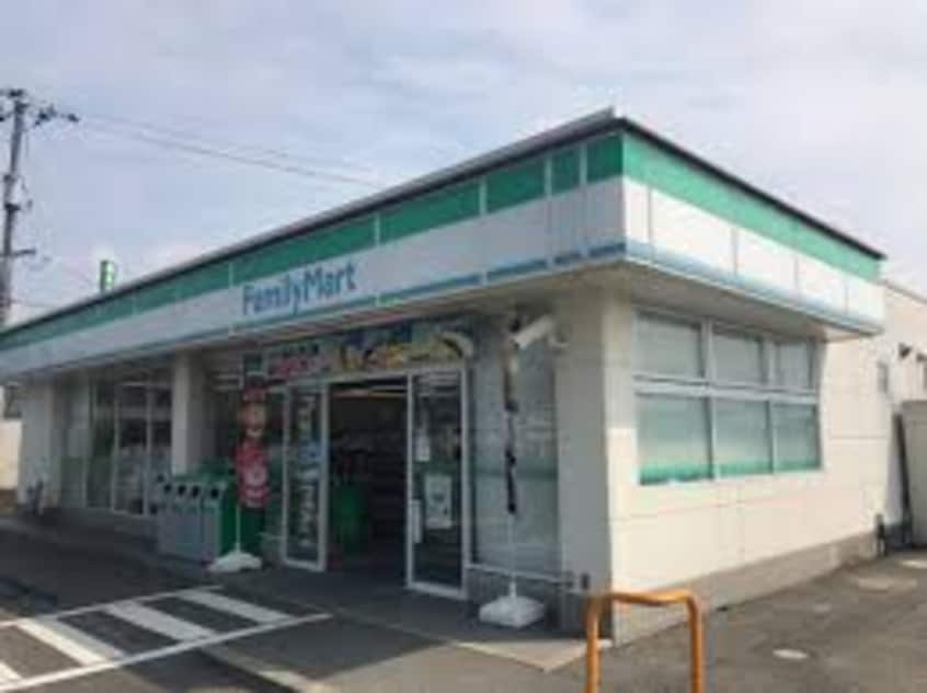 ファミリーマート 真備町箭田店(コンビニ)まで1302m 井原鉄道井原線/吉備真備駅 徒歩17分 1階 築6年