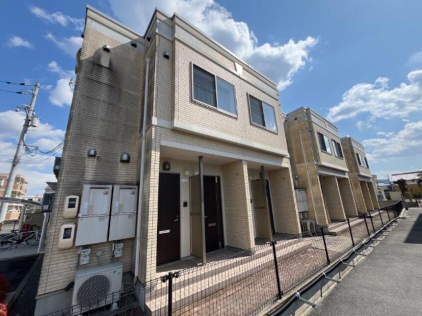 外観写真（昼） 伯備線/総社駅 徒歩3分 2階 築11年