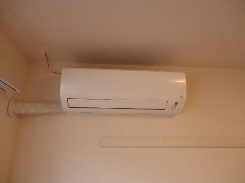 エアコン 山陽本線（中国）/倉敷駅 バス14分イオン西入口下車:停歩2分 1階 築12年