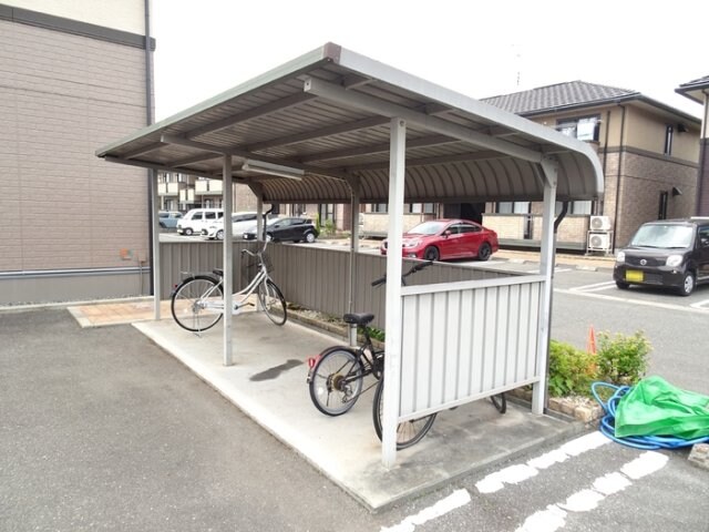  ロイヤルガーデンミルフィー　Ｆ棟