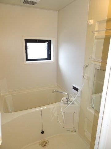  ロイヤルガーデンミルフィー　Ｆ棟