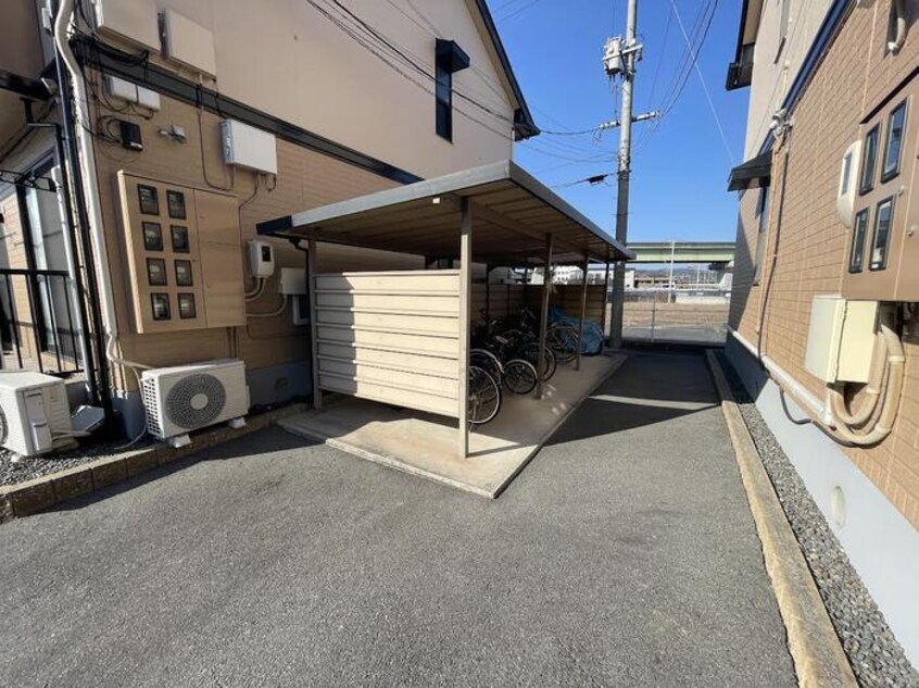  ロイヤルパレス新倉　B棟