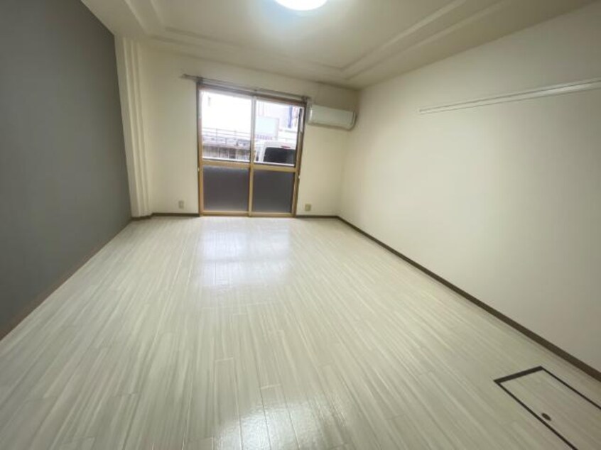 室内 サンコート窪津