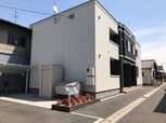 フローラ・トモ
