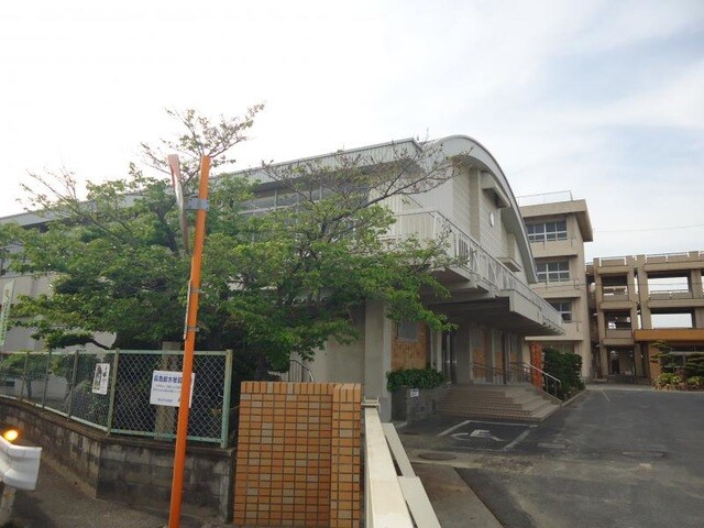 岡山市立福田小学校(小学校)まで1756m 山陽本線（中国）/庭瀬駅 徒歩32分 1階 築17年