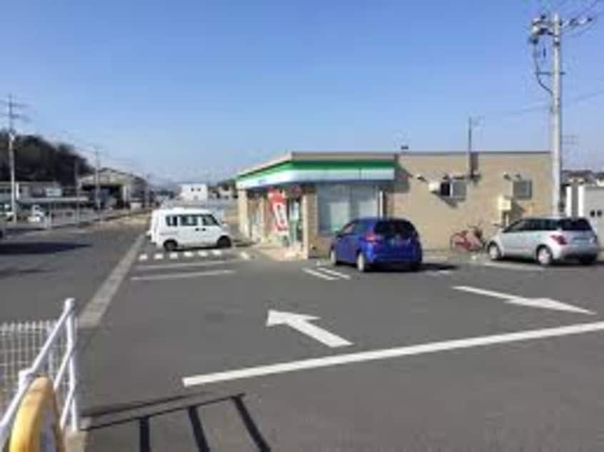 ファミリーマート 倉敷西阿知町新田店(コンビニ)まで3206m 水島臨海鉄道水島本線/弥生駅 徒歩18分 2階 築23年