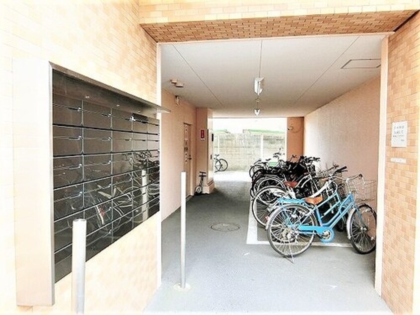 メールボックス・駐輪場　※2019年3月撮影 山陽本線（中国）/倉敷駅 徒歩10分 05階 築34年