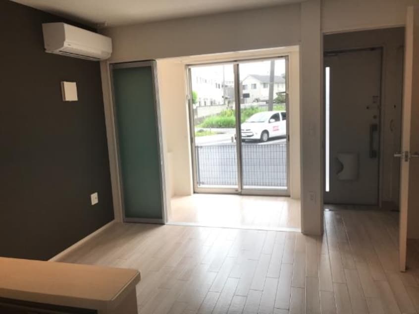 リビング 山陽本線（中国）/新倉敷駅 バス21分上成下車:停歩6分 1階 築6年