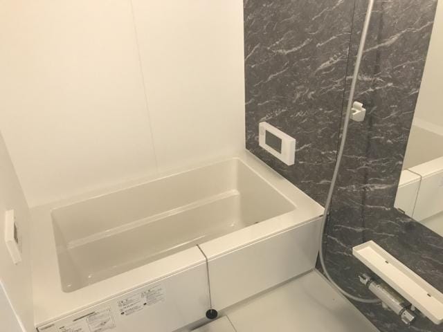 バス／シャワールーム等 山陽本線（中国）/新倉敷駅 バス21分上成下車:停歩6分 1階 築6年