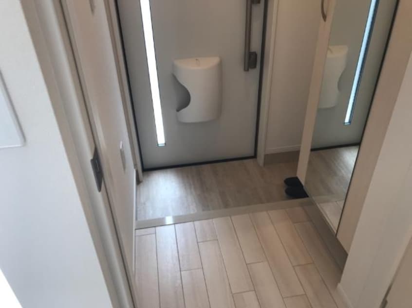 玄関 山陽本線（中国）/新倉敷駅 バス21分上成下車:停歩6分 1階 築6年