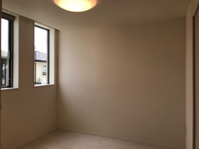 室内 グレイシャス