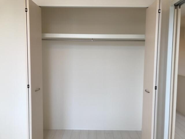 収納 グレイシャス