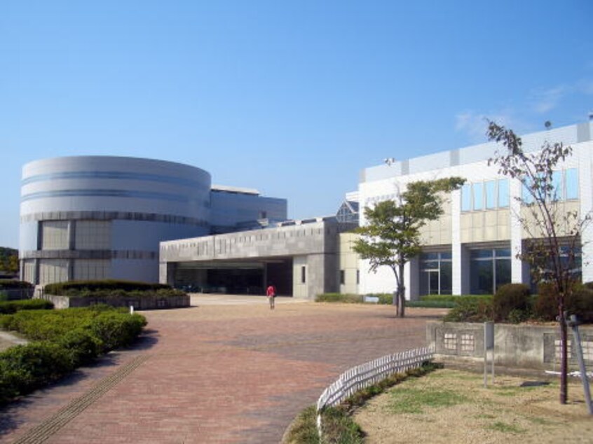 倉敷市役所 社会教育施設 ライフパーク倉敷 市民学習センター(役所)まで827m 水島臨海鉄道水島本線/常盤駅 徒歩34分 2階 築21年