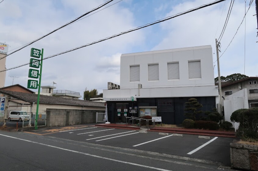 笠岡信用組合里庄支店(銀行)まで750m コーポ高田