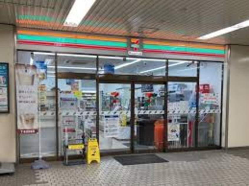セブンイレブン ハートインJR新倉敷駅店(コンビニ)まで248m 山陽本線（中国）/新倉敷駅 徒歩3分 6階 築24年