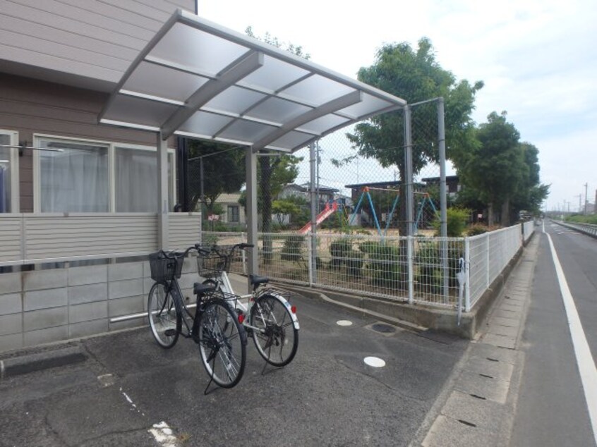 中庄　サニーコート中庄　1LDK　駐輪場 サニーコート中庄