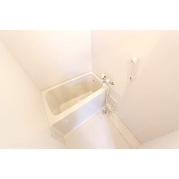  クレフラスト鳴海