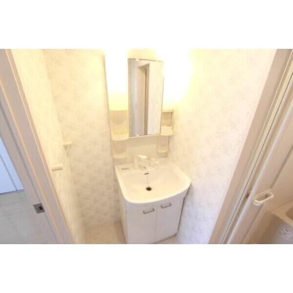  クレフラスト鳴海