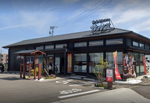 和食麺処サガミ 半田インター店(その他飲食（ファミレスなど）)まで851m サンハウス宮池