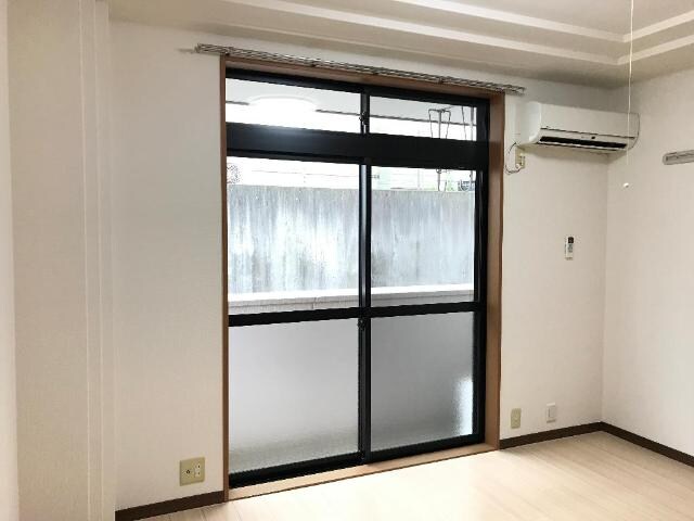 室内 トワール・ニシノミヤ