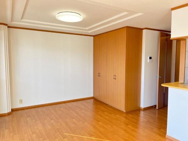 リビング フローラルコート大高