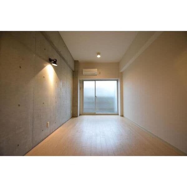 ※写真は同じマンションの違う部屋のものになります。 ノーサレンダー
