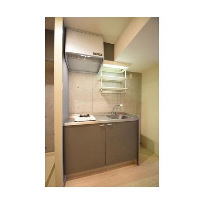 ※写真は同じマンションの違う部屋のものになります。 ノーサレンダー