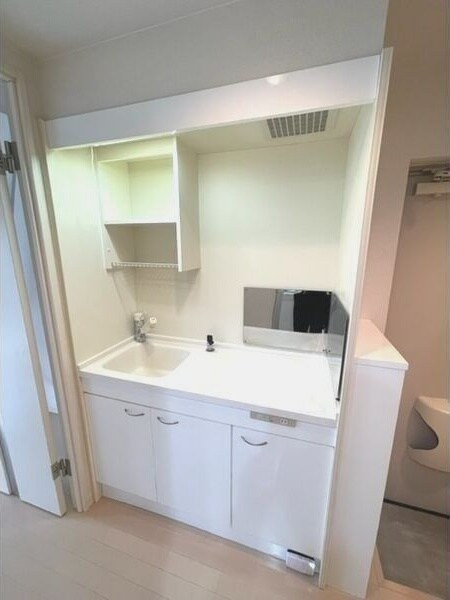  名鉄名古屋本線/山王駅 徒歩8分 1階 築17年