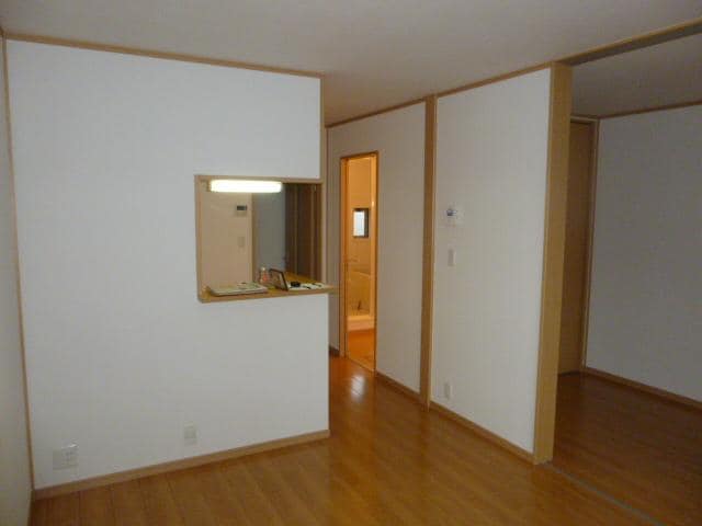 リビング カーサ本宮新町