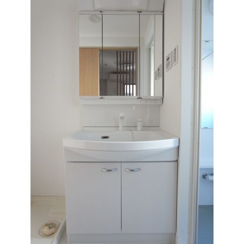  名鉄河和線/住吉町駅 徒歩5分 2階 築9年