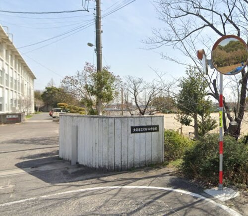 大府市立大府西中学校(中学校/中等教育学校)まで1161m グランシャリオ前屋敷　A