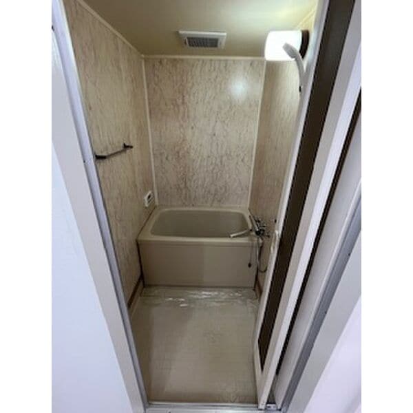  名古屋市営地下鉄東山線/星ヶ丘駅 徒歩27分 2階 築38年